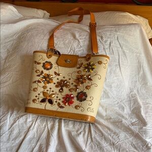 Enid Collin’s Chic Floral Embellished Tote Bag in Cream and Tan